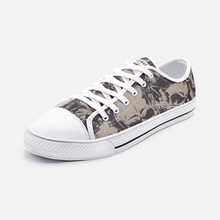 Carica l'immagine nel visualizzatore di Gallery, Unisex Low Top Canvas Shoes - Skulls