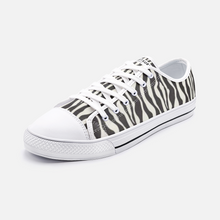 Carregar imagem no visualizador da galeria, Unisex Low Top Canvas Shoes - Zebra
